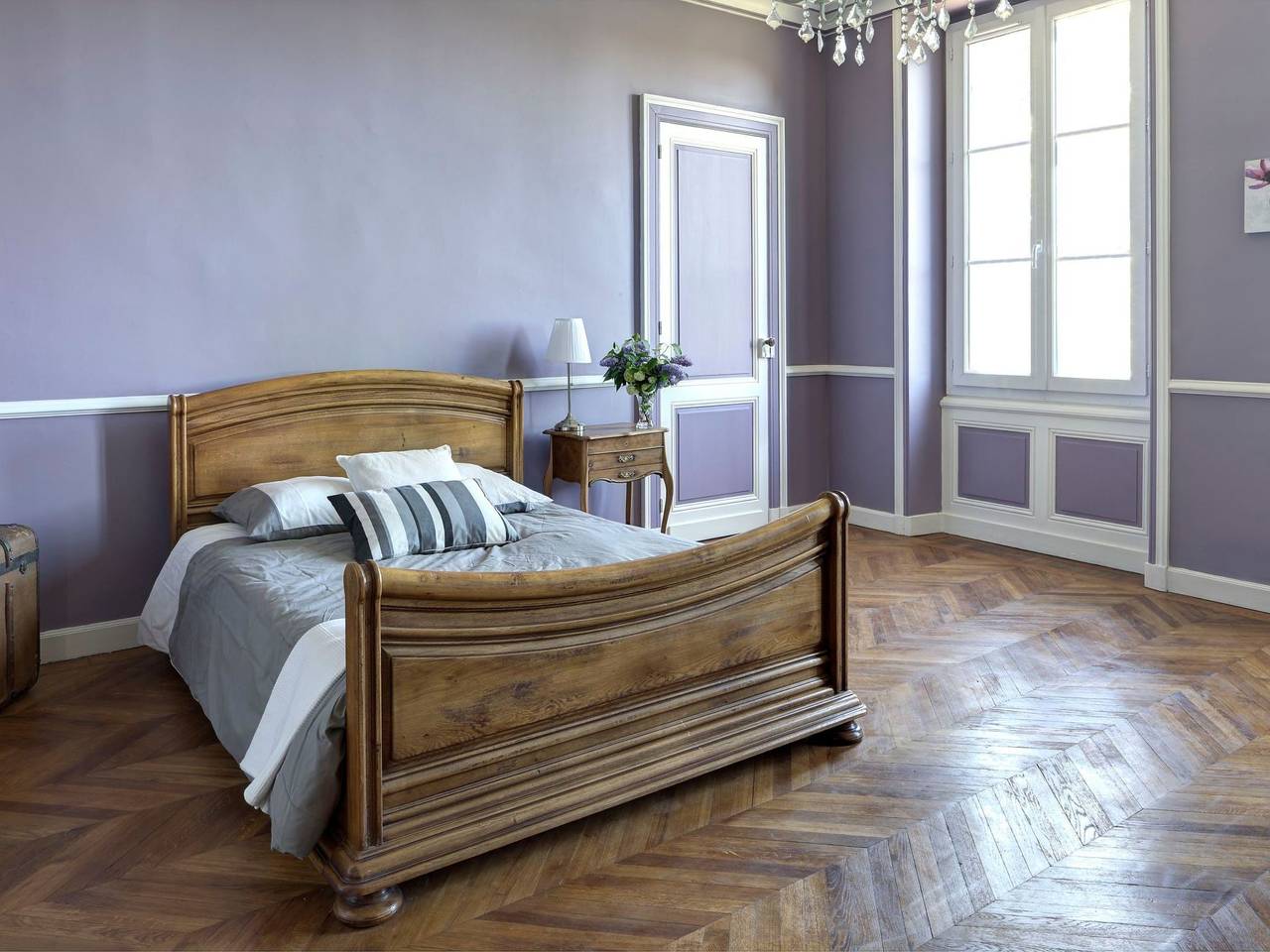 Schloss mit Überlaufpool an der Dordogne in Flaujagues, Région de Libourne