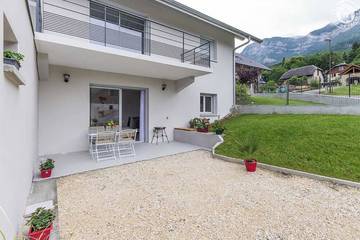 Gîte pour 2 personnes, avec terrasse et jardin à Drumettaz-Clarafond