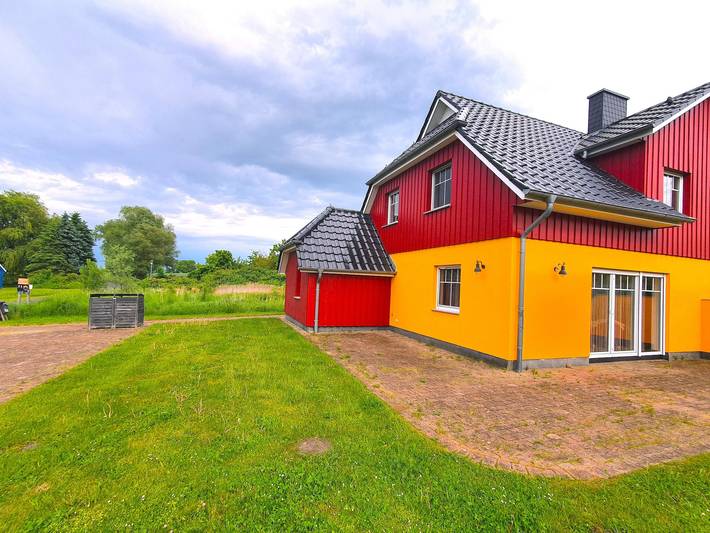 Ferienhaus für 9 Personen, mit Whirlpool und Terrasse sowie Garten und Sauna in Kenz-Küstrow - 2