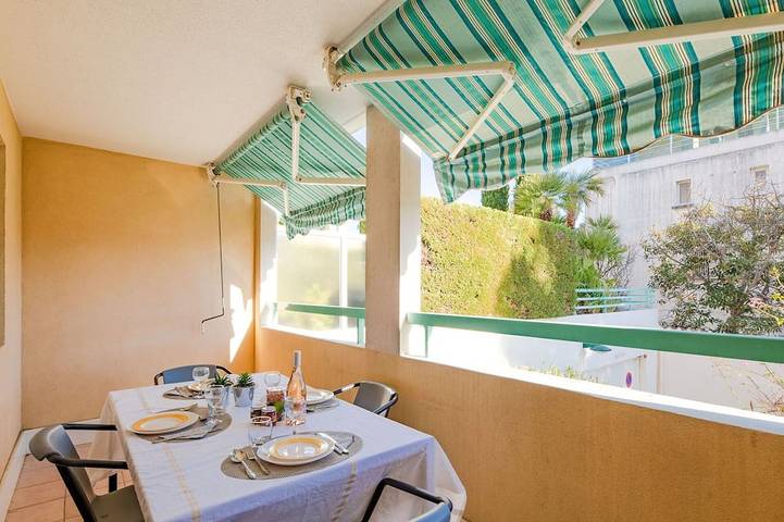 Gîte pour 4 personnes, avec balcon dans Plage De La Tortue