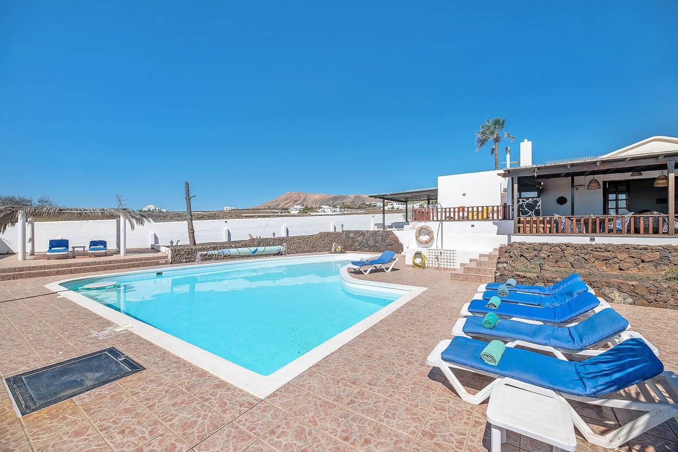Villa "Canto" with Sea View, Mountain View, Wi-Fi, Garden, Terraces & Pool in Mácher, Tías