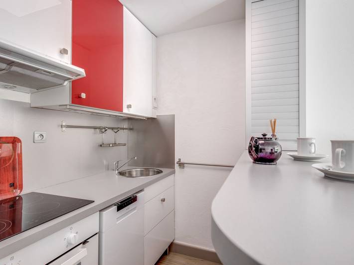 Gîte pour 2 personnes, avec terrasse dans Plage de la Peguiere - 4