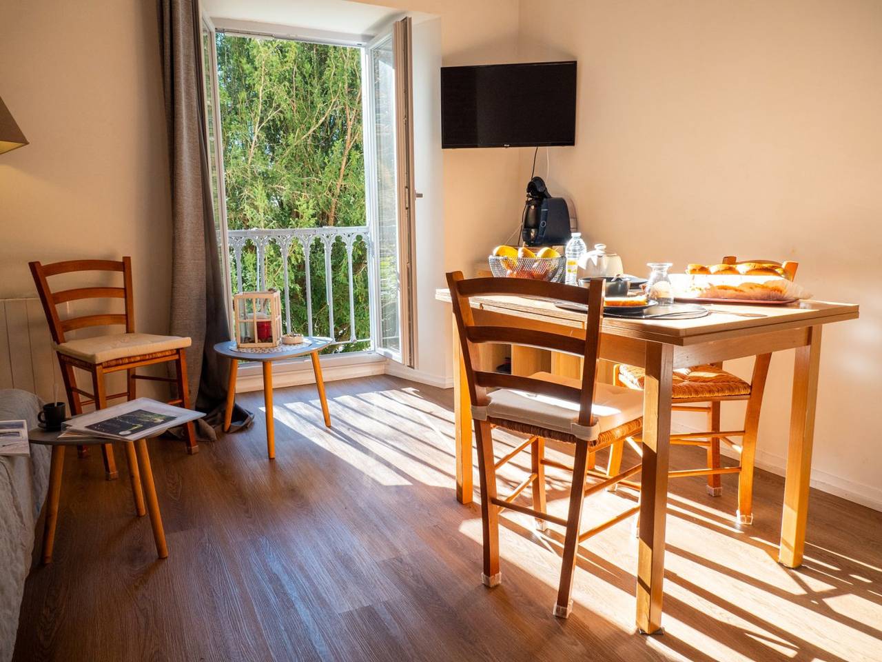 Appartement entier, Gite La rosée du matin, près de Beille in Ussat, Ariège