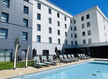 Hôtel pour 4 personnes, avec jardin ainsi que piscine et sauna, animaux acceptés à Longvic