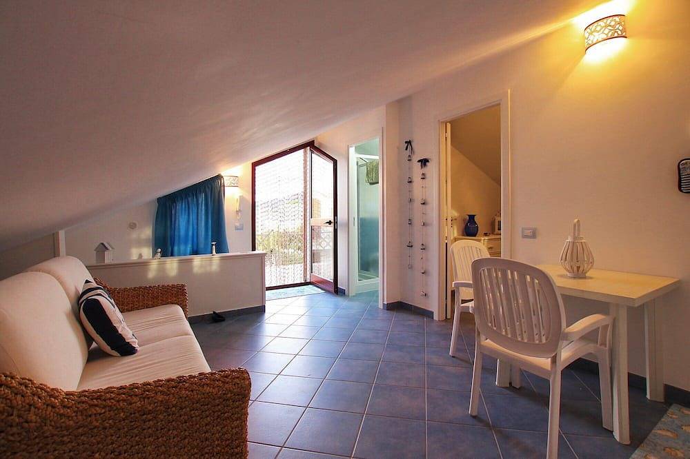 Entire apartment, Sea front apartments with Pool, Terrace with Sea View, Wifi, near Cefalu Palermo in Piana Calzata, Palermo Province