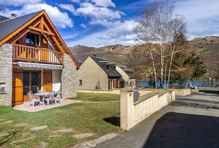Gîte pour 8 personnes, avec jardin à Génos - 2