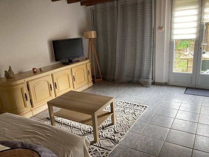 Gîte pour 3 personnes, avec vue et terrasse à Maubec - 2