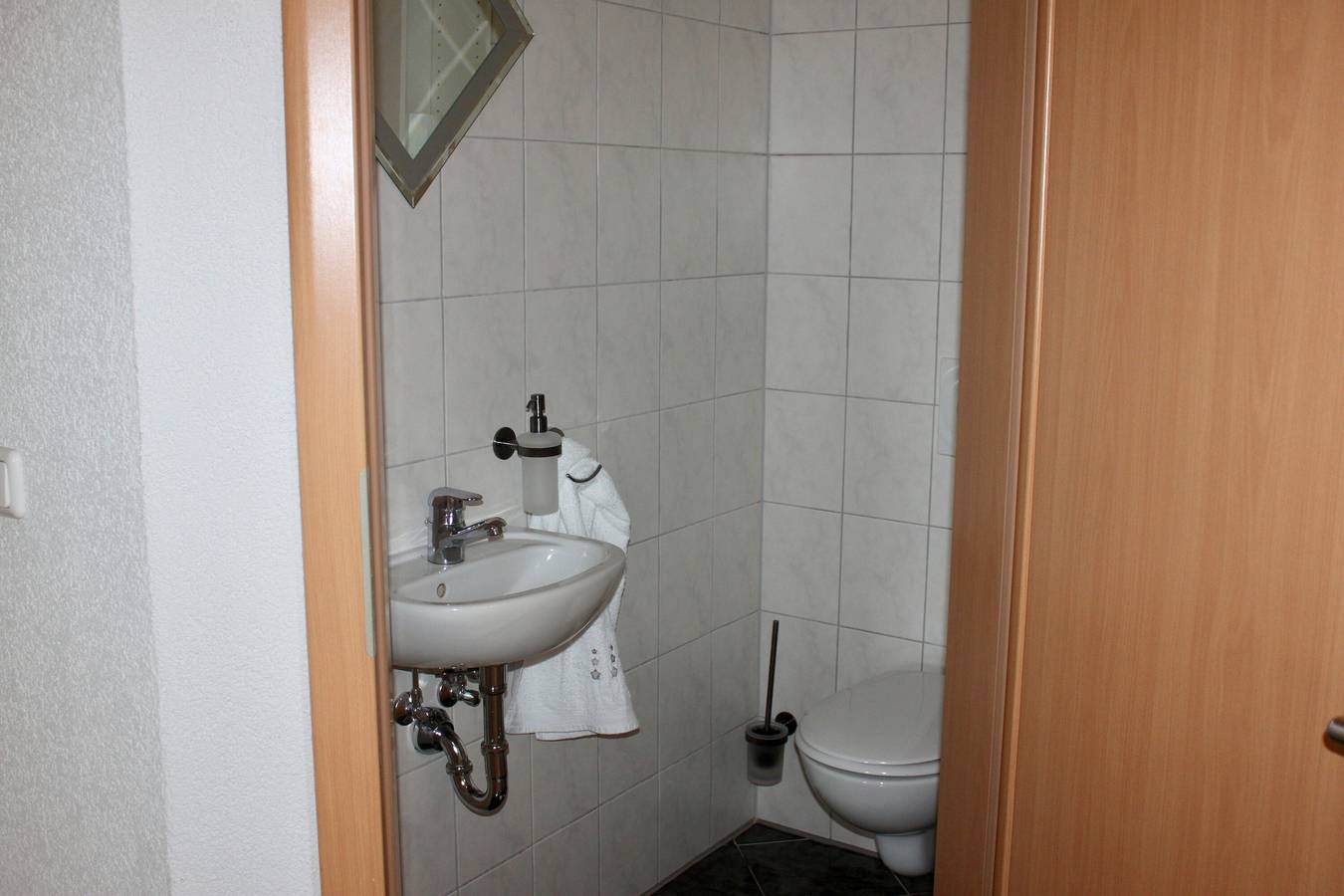 Ganze Wohnung, Ferienwohnung 'Sonnenterrasse' mit privater Terrasse, privatem Garten und Wi-Fi in Merkendorf, Romantische Straße