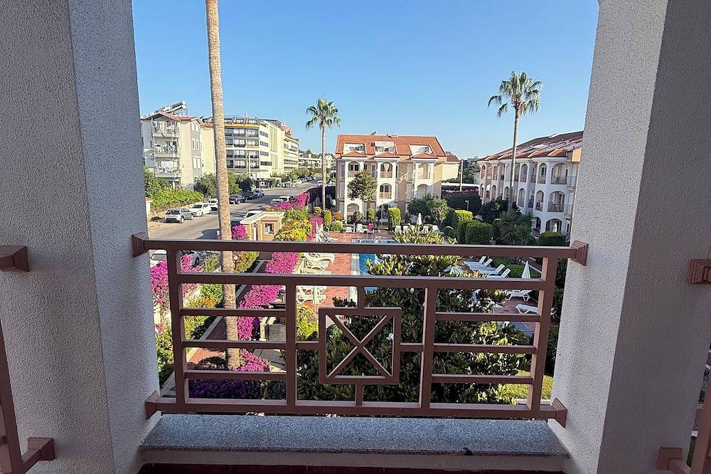 Entire apartment, Centrally located apartment near the old town of Side and beach. in Side, Manavgat