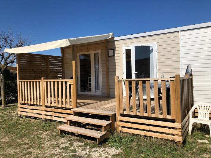 Camping für 6 Personen, mit Terrasse und Pool sowie Sauna und Ausblick in Sete