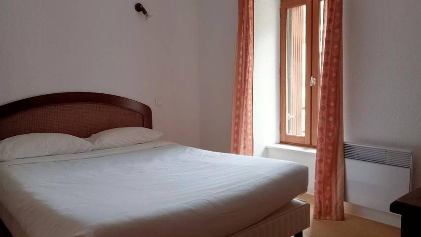 Hôtel pour 4 personnes, avec terrasse à La Malène - 2