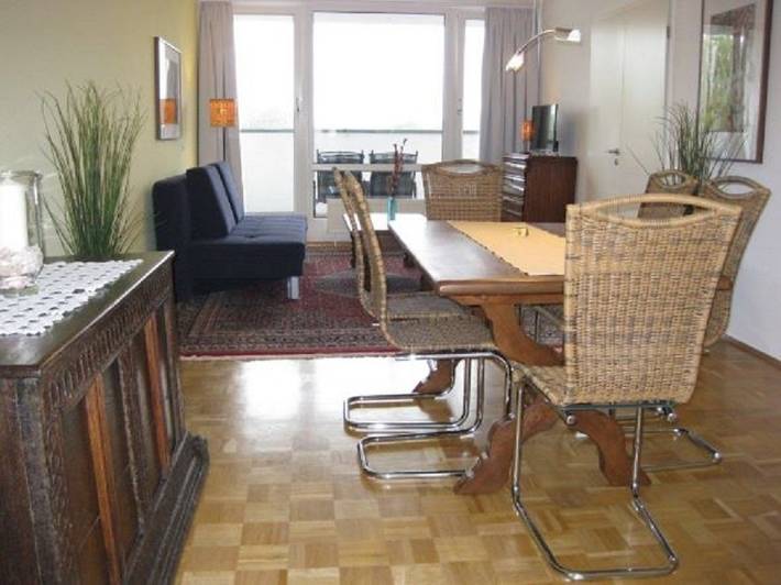 Ferienwohnung für 5 Personen, mit Balkon und Ausblick in Friedrichshain Berlin