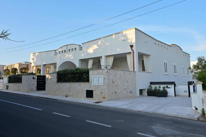 Location de vacances pour 8 personnes, avec balcon à Pescoluse