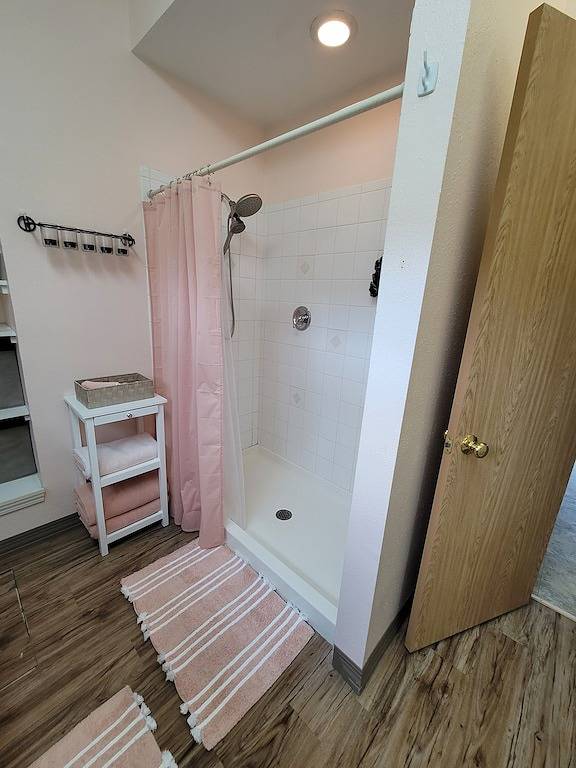 Private suite in an Owner occupied home with views of the Chugach Mountains. in Anchorage, Alaska