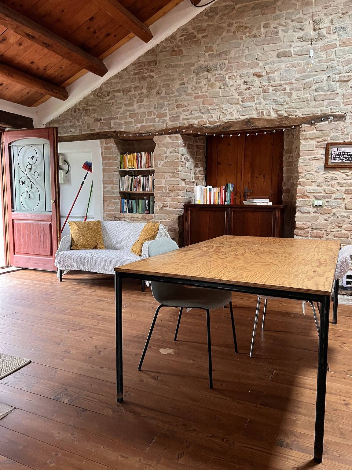 The Bookhouse home B&B – Nachhaltiges Refugium im Grünen nahe Jesi in Poggio San Marcello, Ancona Provinz