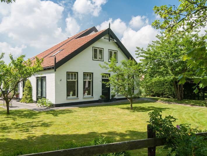 Ferienhaus für 2 Personen, mit Terrasse und Garten in Schoorl
