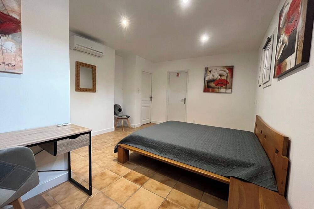 Très Grande Villa 4* 20pers. au Calme entre Cannes et Saint Tropez in Puget-sur-Argens, Côte méditerranéenne (France)