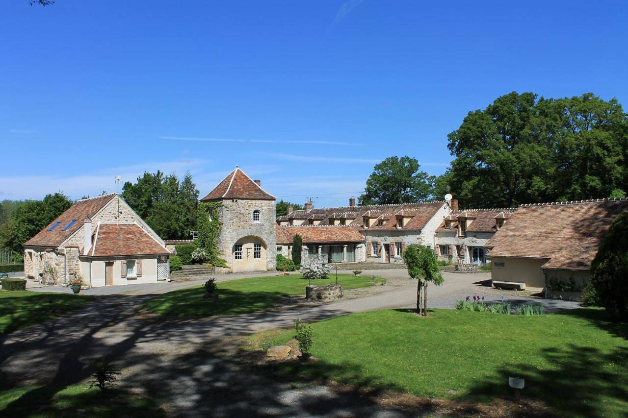 Suite familiale Galerie et Conciergerie in La Chapelle-Rablais, Seine-et-Marne