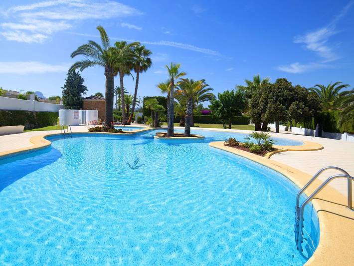 Bungalow pour 4 personnes, avec piscine et jardin à Calpe