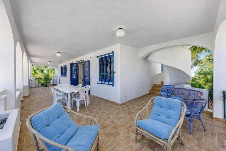 Villa per 9 persone, con terrazza e giardino, con animali domestici a Pescoluse