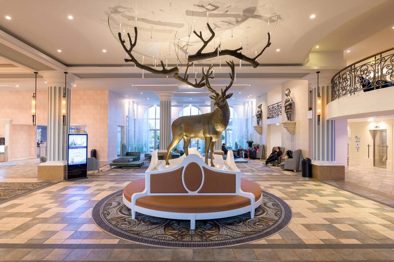 Dream Castle Hotel Marne La Vallee in Magny-le-Hongre, Seine-et-Marne