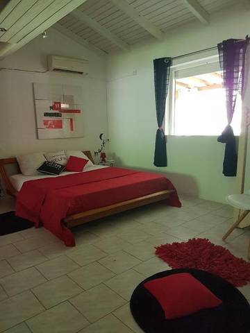 Gîte pour 4 personnes, avec jardin dans Plage de Malendure