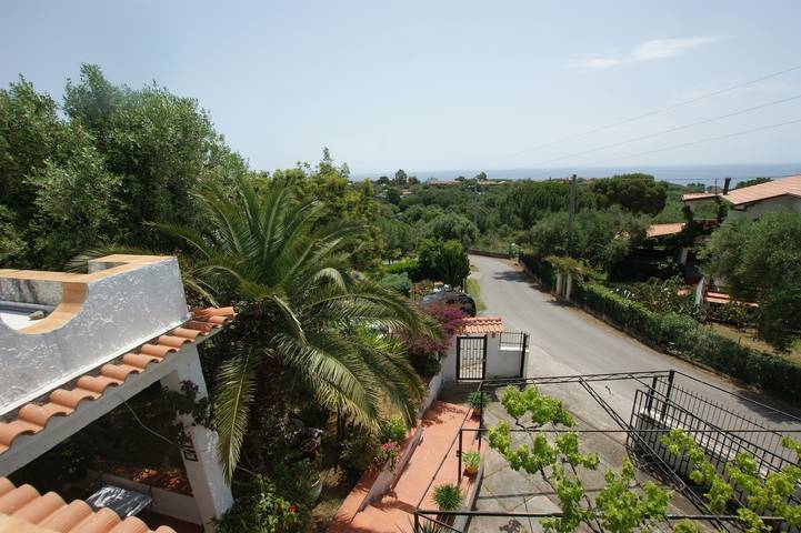 Ferienhaus für 4 Personen, mit Terrasse und Garten in Cilento - 3