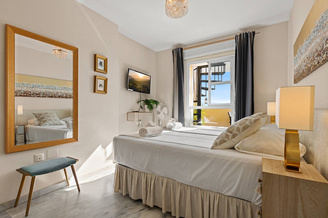 Entire apartment, Seaview terrace in Torremolinos by Costarentals - Ref 233 in Montemar Torremolinos, Torremolinos