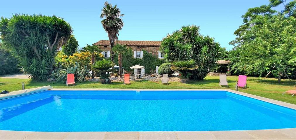 Maison de vacances pour 11 personnes, avec Terrasse et Jardin ainsi que Piscine et Vue