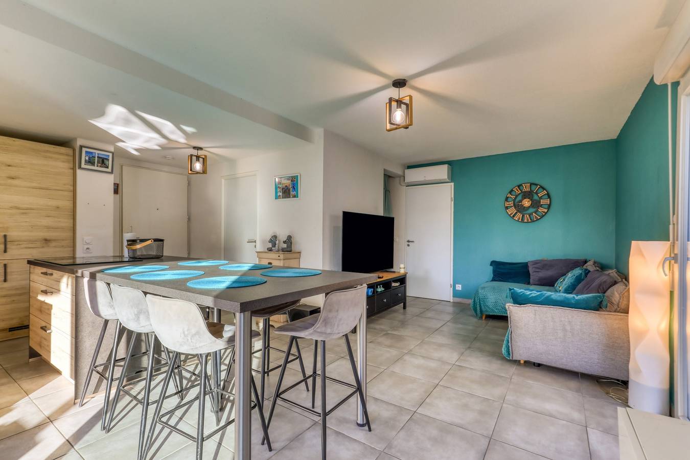 Illiade Room in Shared Villa with Pool and Terrace in Jacou, Montpellier region