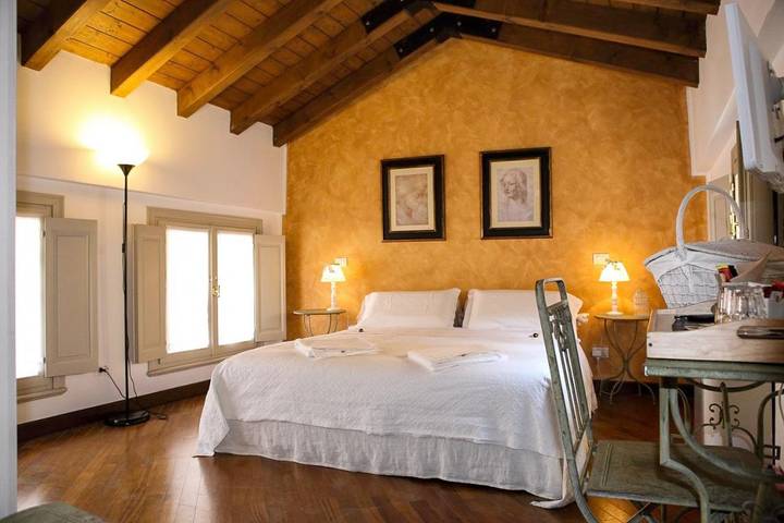 Casa vacanza per 2 persone, con Idromassaggio e Panorama a Mantova