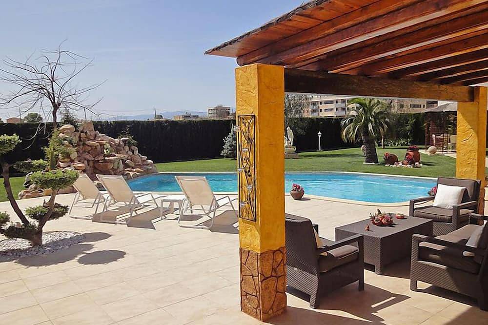Casa vacanza a L'Aldea a partire da 179€ a notte