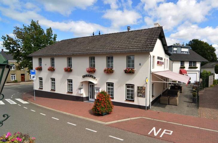 Hôtel pour 4 personnes, avec terrasse et sauna dans Epen - 4