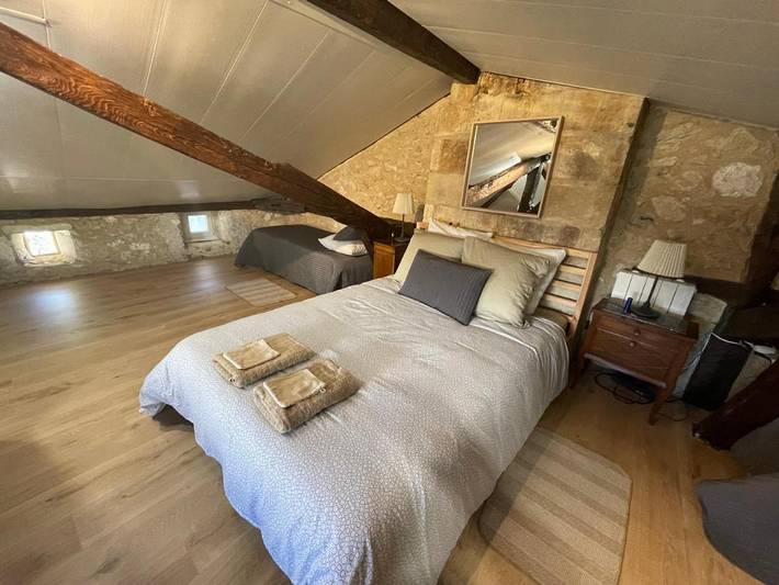 Location de vacances pour 6 personnes, avec vue et jardin à Bourdeilles - 4