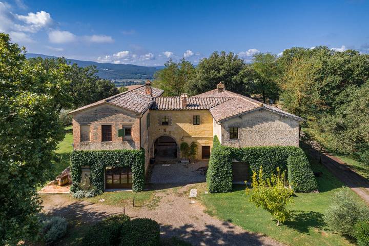 Villa per 18 persone, con Balcone e Terrazza nonché Giardino e Panorama a Buonconvento