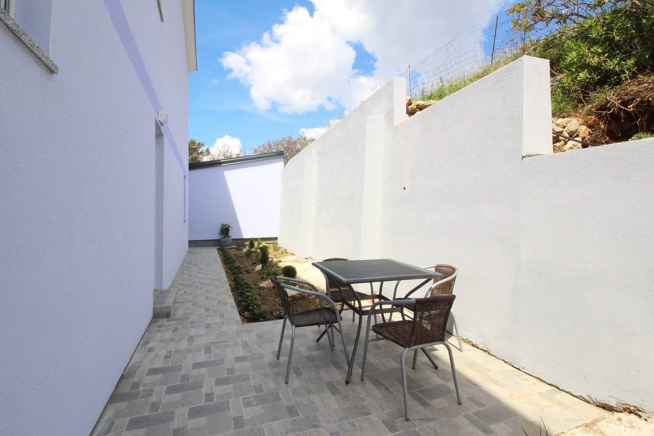 Ganze Wohnung, Apartment Lavanda Nr. 3 - Untergeschoss, am Meer in Baska, Krk