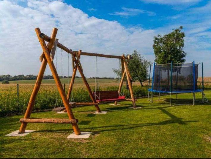 Ferienhaus für 6 Personen, mit Terrasse und Garten sowie Whirlpool in Uckermark - 2
