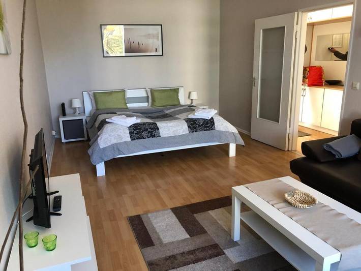Ferienwohnung für 2 Personen, mit Balkon und Ausblick in Kreuzberg Berlin