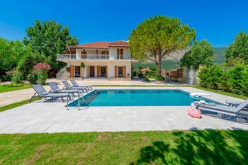 Villa für 11 Personen, mit Terrasse auf Zakynthos