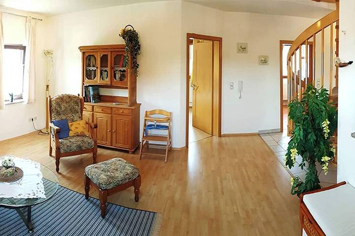 Ferienwohnung für 5 Personen, mit Garten in Zeitlofs