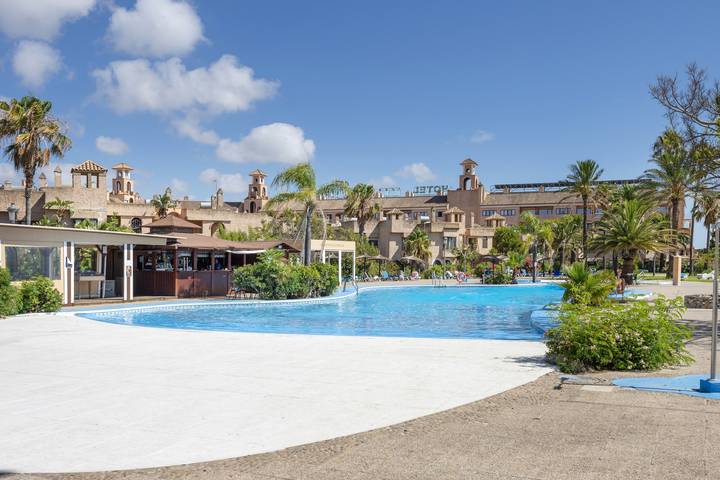 Bungalow für 6 Personen, mit Garten und Kinderpool sowie Seeblick an der Costa de la Luz