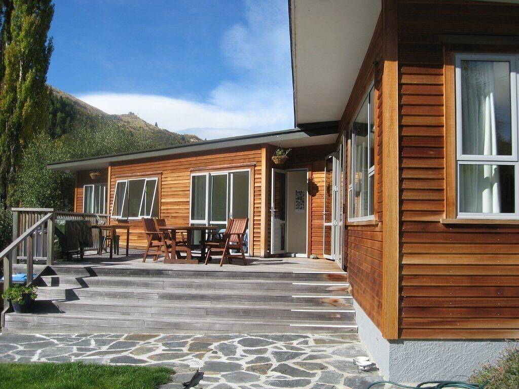 Cedar Cottage. Gut gelegenes modernes gemütliches Ferienhaus. in Arrowtown, Otago