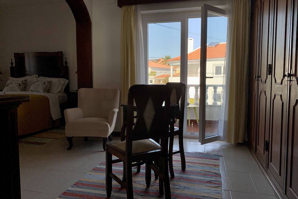 Familiare-Super lusso-Bagno in camera-Balcone-Sintra room in Cascais e Estoril, Costa de Lisboa