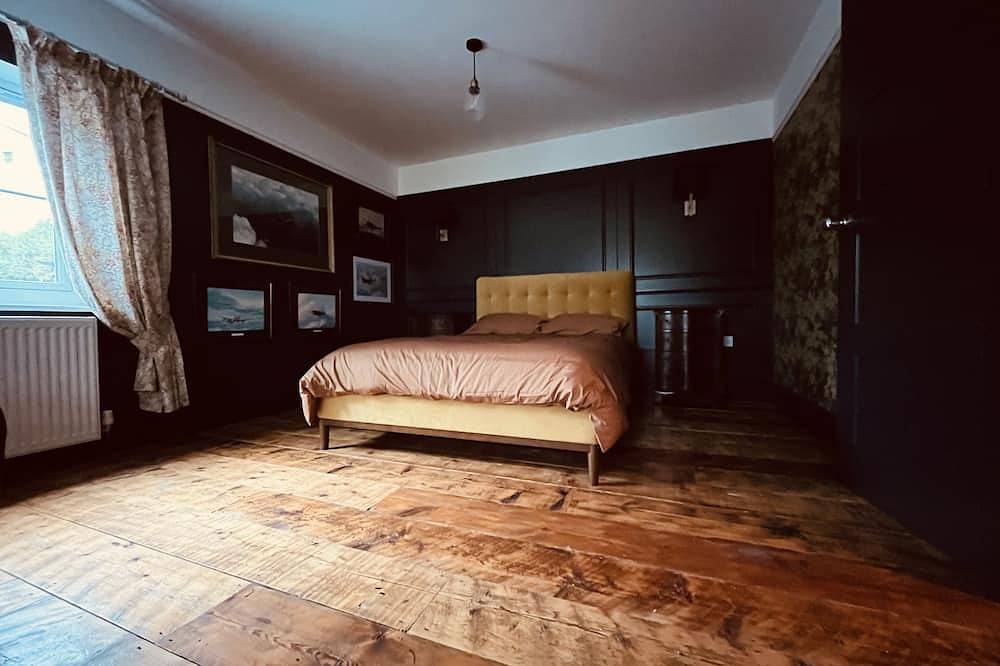 Boutique, 4 bedroom detached house in Teignmouth, Devon