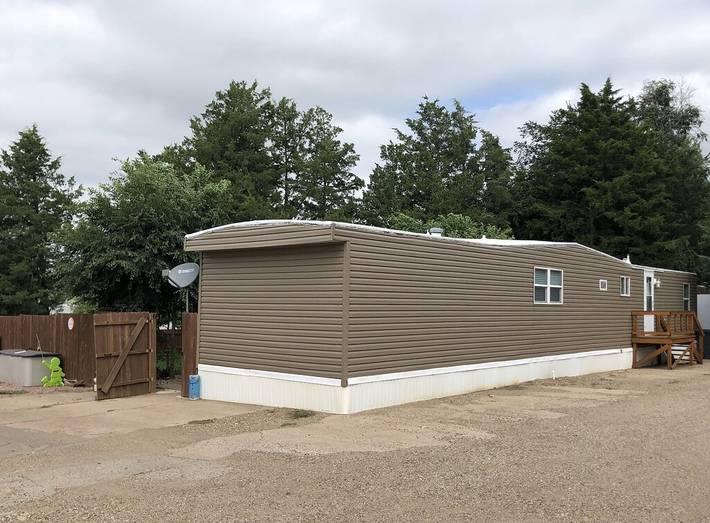 Mobile home for 6 people in South Dakota