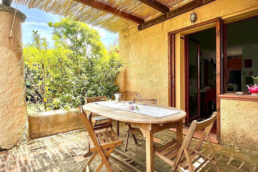 Just A Stone'S Throw From The Peel Beach in Spiaggia La Pelosa, Stintino