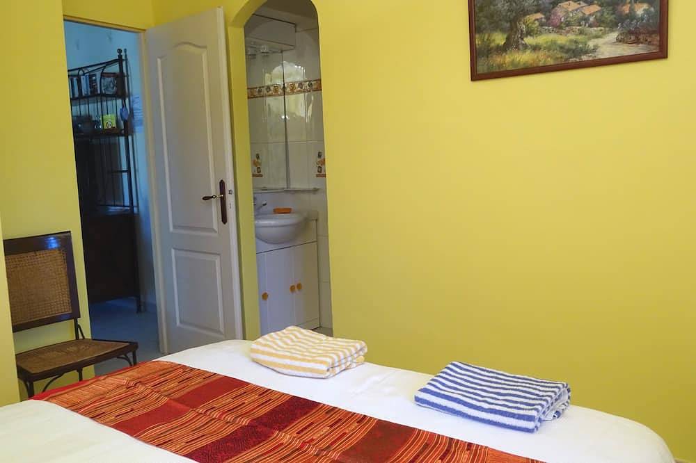 Unique ! Comfortable Villa in Provence, Private Pool 30 °, superbe environnement in Mazan, Parc naturel régional du Mont-Ventoux