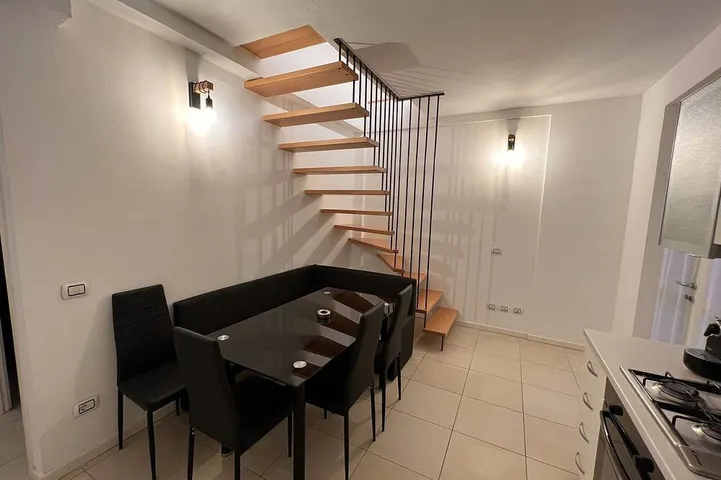 Ganze Wohnung, Le Torrette Twenty, Top Lage, wenige Gehminuten zum See und ins Zentrum in Peschiera del Garda, Gardasee-Berge