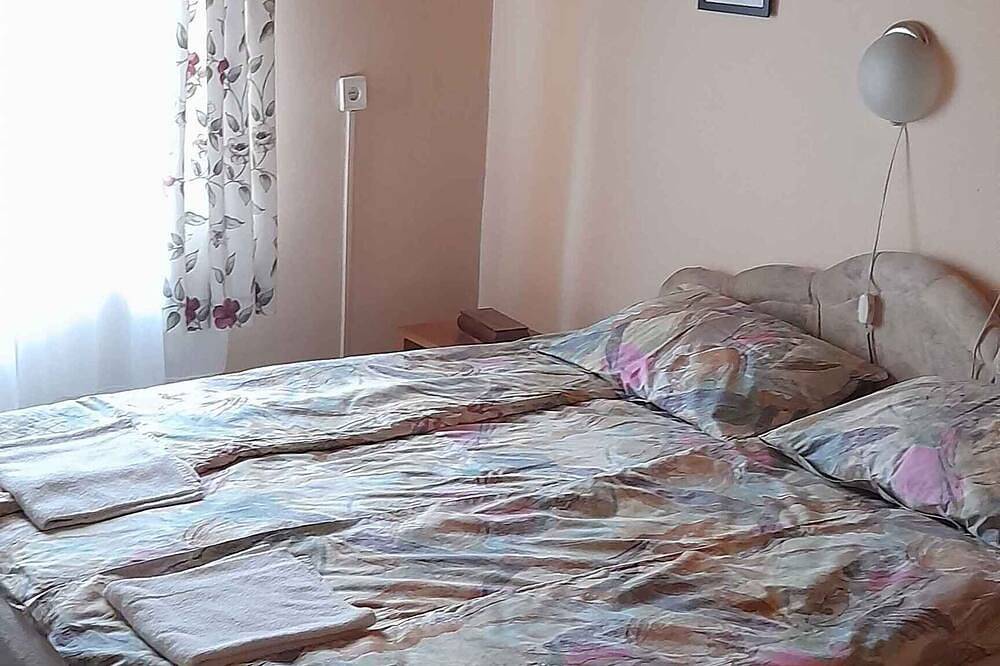 Ganze Wohnung, Ferienhaus in der Nähe der Therme mit Wlan und Klimaanlage in Igal, Kaposvári járás