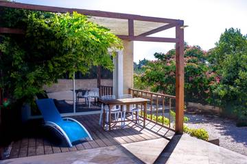 Chambre d’hôte pour 2 personnes, avec jardin et piscine dans l' Aude